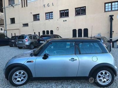 Usata Mini Cooper 116 CV (85 kW) 2004 Grigio Utilitaria