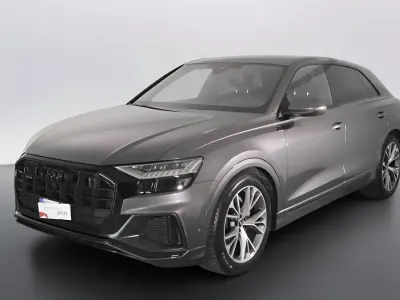 Usata Audi Q8 Sport 286 CV (210 kW) 2022 Grigio daytona perla SUV