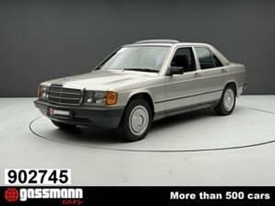 Usata Mercedes 190 122 CV (89 kW) 1985 Argento Berlina