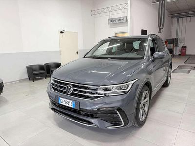 Usata VW Tiguan R-line 150 CV (110 kW) 2023 Grigio SUV