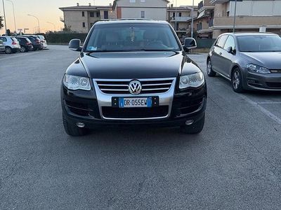 Usata VW Touareg 174 CV (127 kW) 2008 Nero SUV