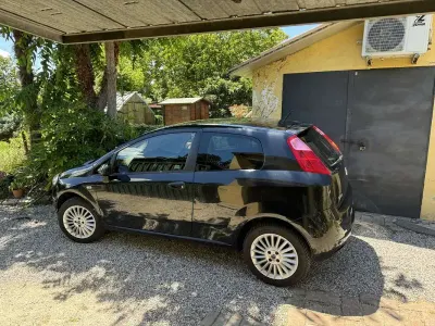 Usata Fiat Grande Punto Dynamic 77 CV (56 kW) 2009 Nero Utilitaria