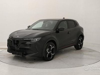 Nuova Alfa Romeo Junior Edizione Speciale 145 CV (106 kW) 2025 Nero SUV