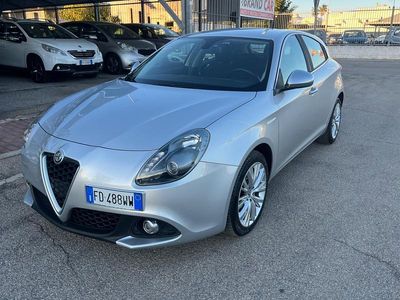 Usata Alfa Romeo Giulietta Super 120 CV (88 kW) 2016 Argento Utilitaria