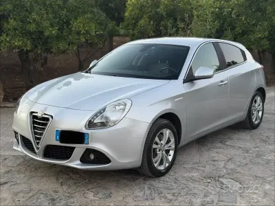 Usata Alfa Romeo Giulietta Progression 170 CV (125 kW) 2010 Grigio Utilitaria
