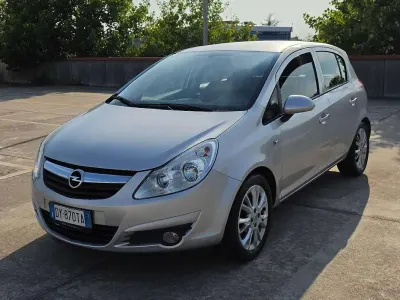 Usata Opel Corsa Enjoy 60 CV (44 kW) 2009 Grigio Utilitaria