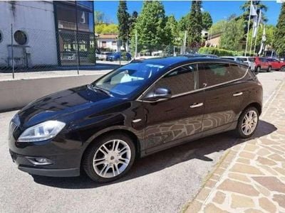 Usata Lancia Delta 150 CV (110 kW) 2010 Utilitaria