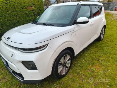 Usata Kia Soul EV 28 kW (39 CV) 2022 Bianco SUV