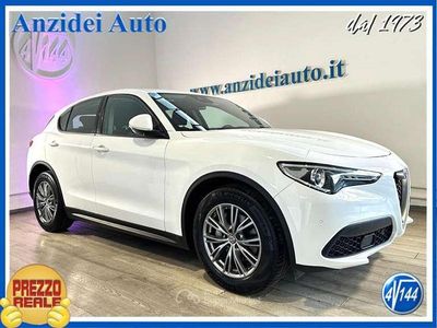Usata Alfa Romeo Stelvio Business 160 CV (117 kW) 2021 Bianco pastello SUV