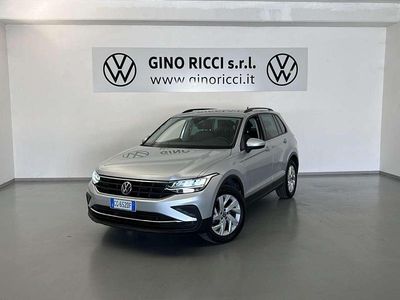 Argento Usata 2021 VW Tiguan Life SUV | 26.900 € (Ottimo prezzo)