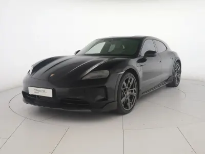 Usata Porsche Taycan 4 Cross Turismo Cross Turismo 319 kW (435 CV) 2024 Nero Station wagon