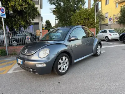 Usata VW New Beetle 101 CV (74 kW) 2004 Grigio Utilitaria