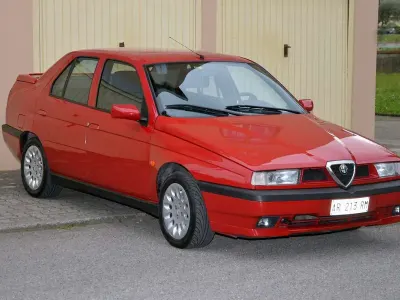 Usata Alfa Romeo 155 140 CV (102 kW) 1997 Rosso Berlina