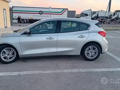 Usata Ford Focus Business Edition 120 CV (88 kW) 2019 Grigio Berlina
