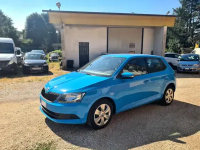 Usata Skoda Fabia Design Edition 75 CV (55 kW) 2016 Blu/azzurro Berlina