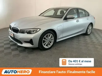 Usata BMW 330e Advantage 184 CV (135 kW) 2021 Argento Berlina