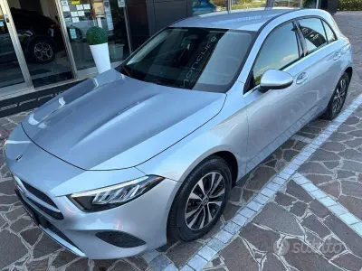 Usata Mercedes A180 Advanced 116 CV (85 kW) 2025 Grigio Berlina