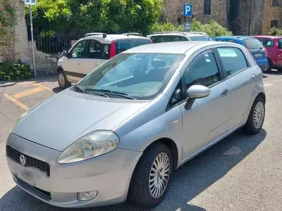 Usata Fiat Punto 65 CV (47 kW) 2006 Grigio Utilitaria