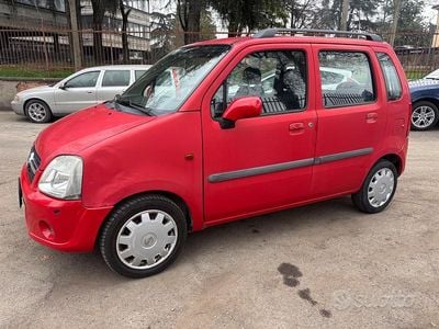 Usata Opel Agila Club 59 CV (43 kW) 2005 Rosso Monovolume