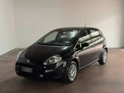 Usata Fiat Punto Easy 95 CV (69 kW) 2018 Blu/azzurro Utilitaria