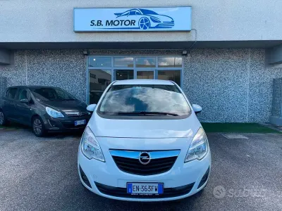 Usata Opel Meriva 95 CV (69 kW) 2012 Bianco Monovolume
