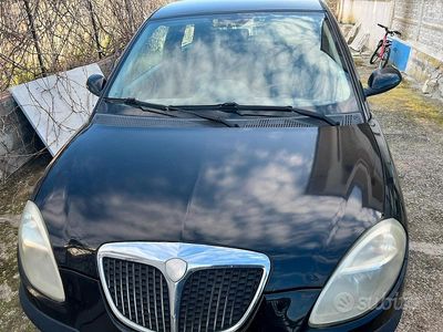 Usata Lancia Ypsilon 80 CV (58 kW) 2007 Nero Utilitaria