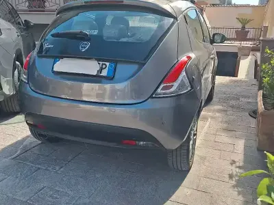 Usata Lancia Ypsilon 60 CV (44 kW) 2013 Utilitaria