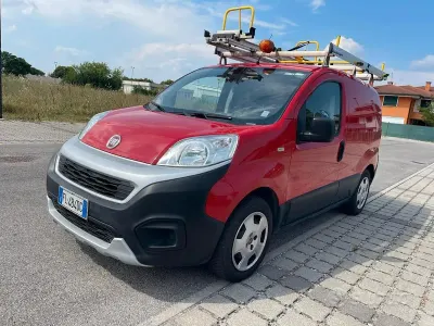 Usata Fiat Fiorino 95 CV (69 kW) 2017 Rosso Monovolume