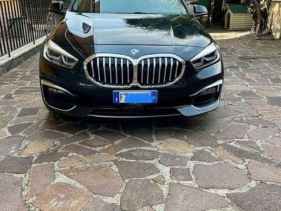 Usata BMW 118 Luxury Line 150 CV (110 kW) 2019 Nero Utilitaria