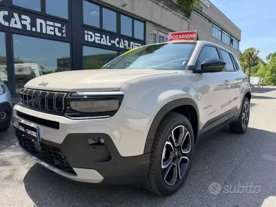Usata Jeep Avenger Summit 101 CV (74 kW) 2025 Beige SUV