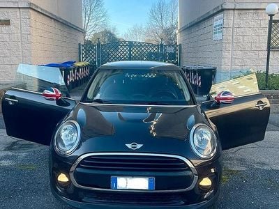 Begagnad Mini ONE 102 HK (75 kW) 2015 Brun Halvkombi