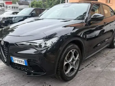 Usata Alfa Romeo Stelvio Sprint 209 CV (153 kW) 2023 Nero SUV