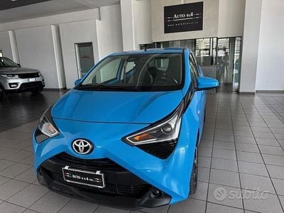 Usata Toyota Aygo X-play 72 CV (52 kW) 2019 Blu azzurro Utilitaria