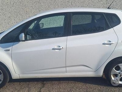 Usata Kia Venga 90 CV (66 kW) 2011 Utilitaria