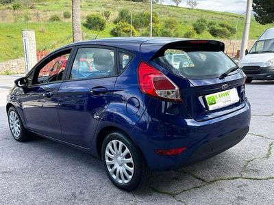 Usata Ford Fiesta Titanium 75 CV (55 kW) 2016 Blu Utilitaria