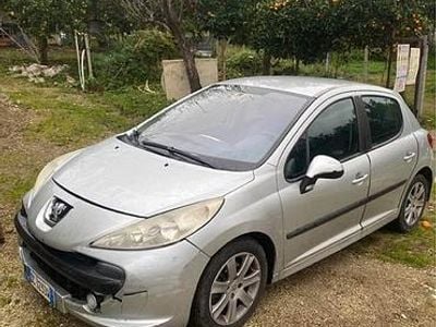 Usata Peugeot 207 109 CV (80 kW) 2007 Utilitaria