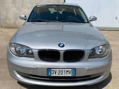 Usata BMW 118 143 CV (105 kW) 2009 Grigio Utilitaria