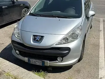 Begagnad Peugeot 207