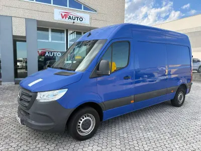 Usata Mercedes Sprinter 114 CV (83 kW) 2020 Blu/azzurro Furgone