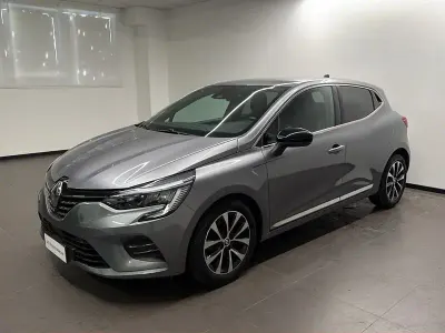 Usata Renault Clio V 101 CV (74 kW) 2023 Other Utilitaria
