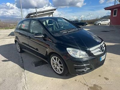 Usata Mercedes B180 108 CV (79 kW) 2008 Nero Monovolume