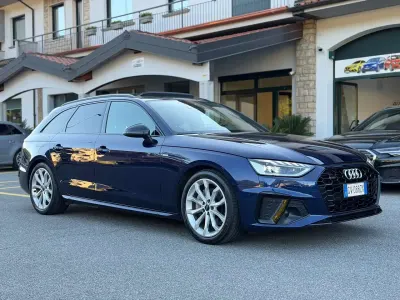 Usata Audi A4 S-Line 204 CV (150 kW) 2024 Navarrablau metallic Station wagon
