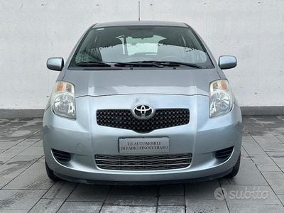 Grigio Usata 2006 Toyota Yaris Sol Berlina | 4600 € (Buon prezzo)