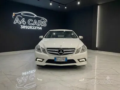 Usata Mercedes E220 Elegance 170 CV (125 kW) 2012 Bianco Berlina