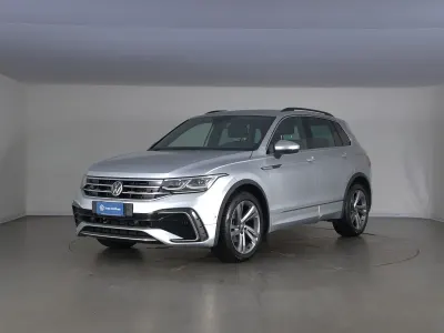 Usata VW Tiguan R-line 150 CV (110 kW) 2022 Reflex silver metallizzato SUV
