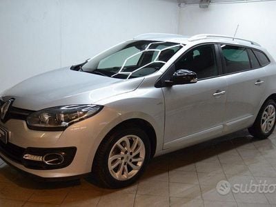 Usata Renault Mégane GrandTour LIMITED 110 CV (80 kW) 2015 Grigio Station wagon