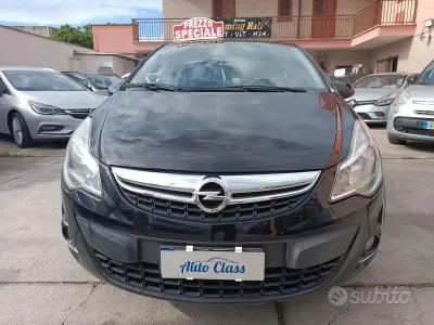 Używany Opel Corsa 85 KM (62 kW) 2012 Czarny Hatchback