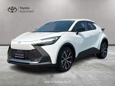 Usata Toyota C-HR Trend 197 CV (144 kW) 2024 Bianco SUV