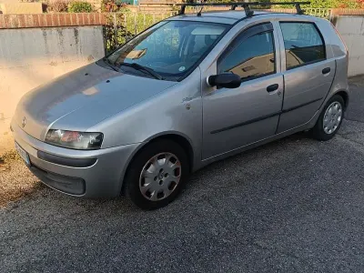 Usata Fiat Punto 60 CV (44 kW) 2002 Grigio Utilitaria