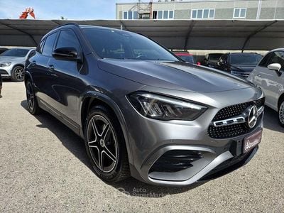 Usata Mercedes GLA180 Premium 150 CV (110 kW) 2024 Gray SUV